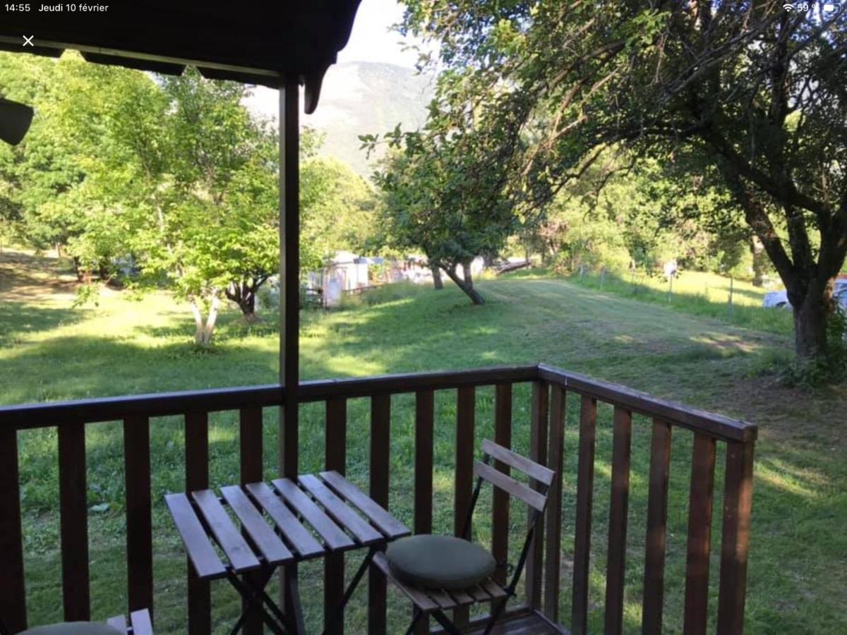 Camping, Hotel De Plein Air Les Cariamas Chateauroux-les-Alpes Exterior photo