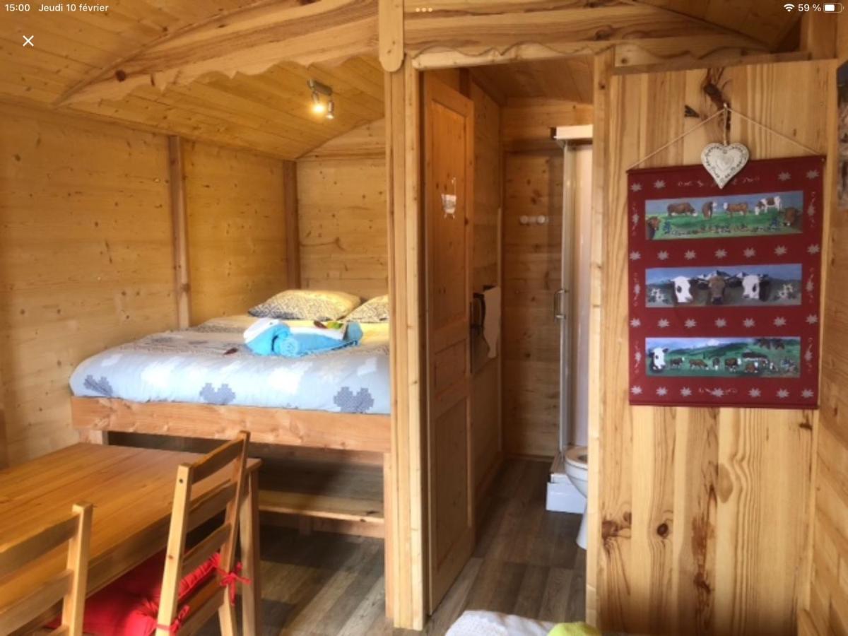 Camping, Hotel De Plein Air Les Cariamas Chateauroux-les-Alpes Exterior photo