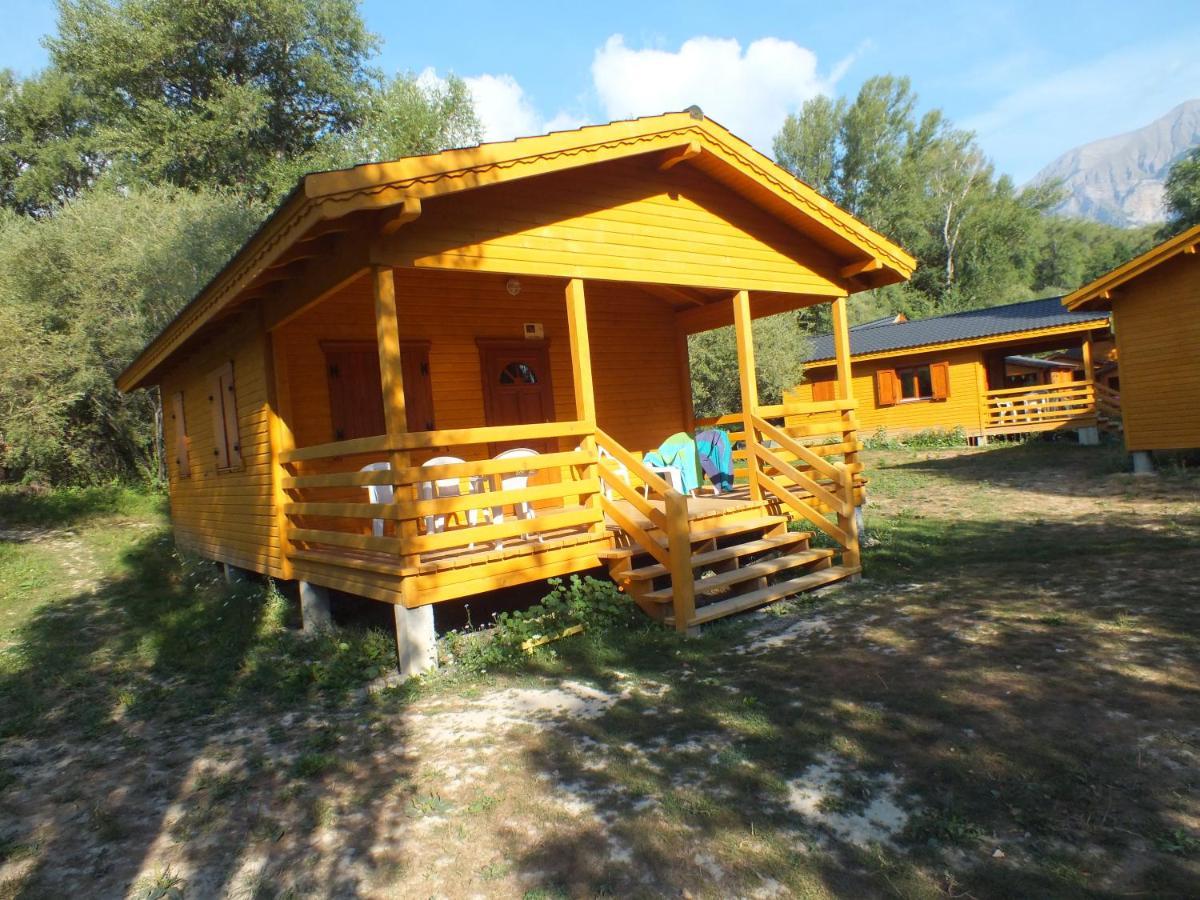 Camping, Hotel De Plein Air Les Cariamas Chateauroux-les-Alpes Room photo
