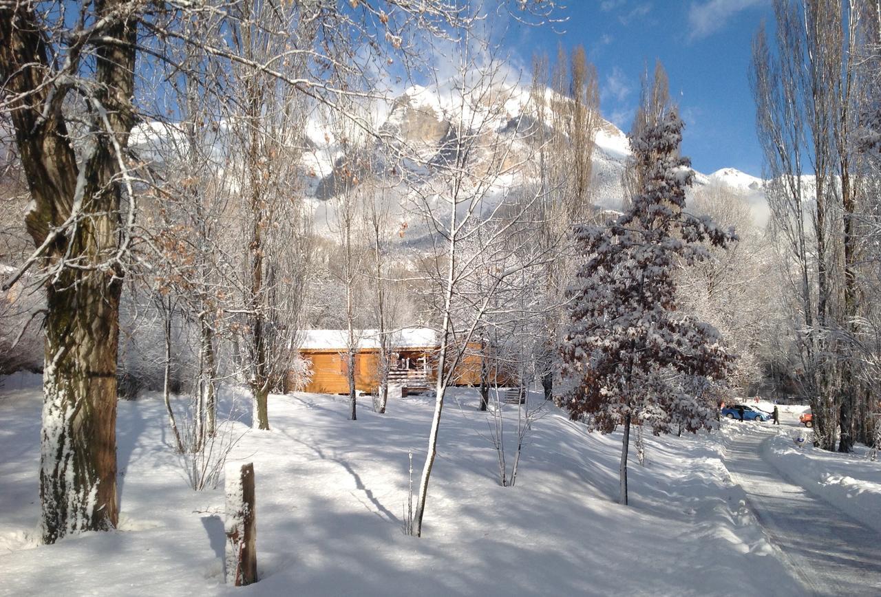 Camping, Hotel De Plein Air Les Cariamas Chateauroux-les-Alpes Exterior photo